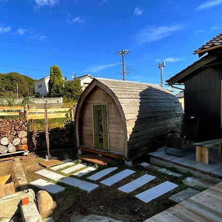 淡路島の古民家1棟貸切宿 サササウナ 薪ストーブサウナとタイハーブ蒸気浴 Exteriör bild
